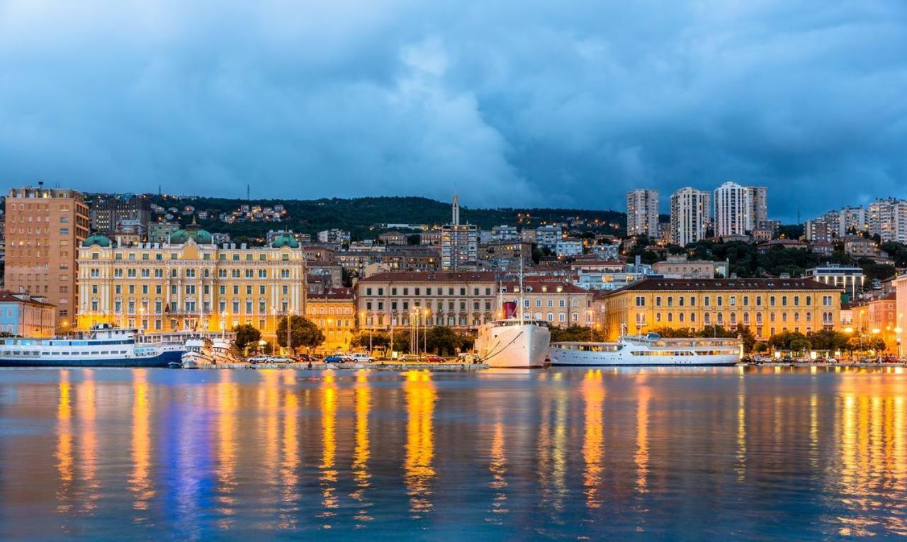 Deluxe Apartment Marina With A Private Parking Rijeka Exteriör bild